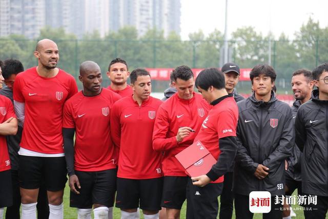 向队长告别！周定洋效力成都蓉城经典瞬间